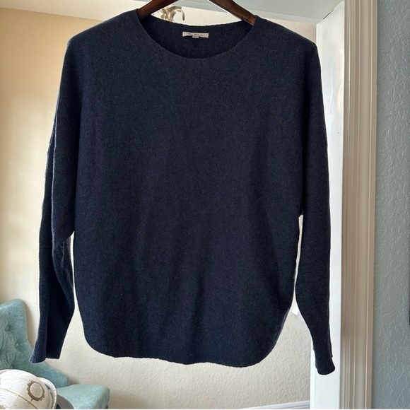 Navy Blue Dolman Sleeve Bateau Neck Sweater Raw Edge Hem Size Large - Picture 6 of 6